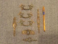 DECORATION Lot  ANCIENNE POIGNEE TIROIR de MEUBLE Laiton Bonze Serrure Entrée
