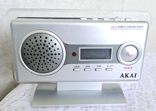 Poste radio horloge akai - poste, fm