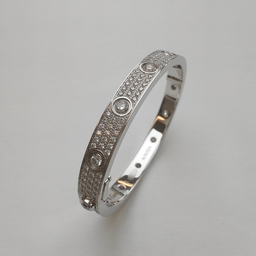 Cartier love bracelet diamond - cartier,