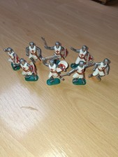 LOT 8 TIMPO TOYS CHEVALIER MOYEN AGE CROISE
