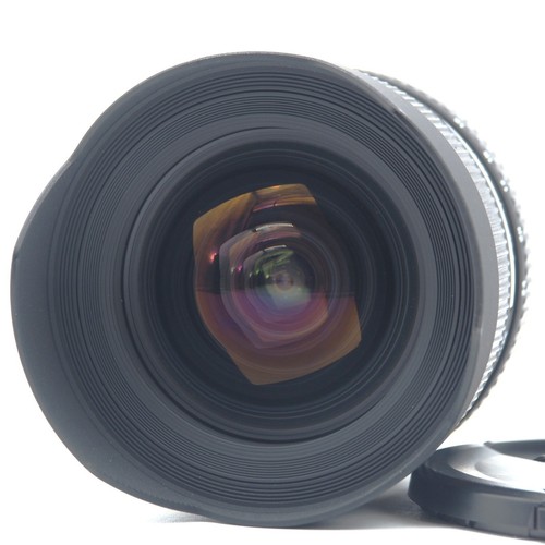 Objectif zoom grand angle