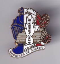 RARE PINS PIN'S .. GENDARMERIE