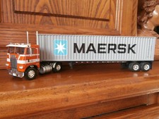 1/43e & SEMI REMORQUE FREIGHTLINER COE + Remorque MAERSK