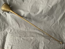 Ancien long instrument de musique nafir sorte de buisine trompette en laiton