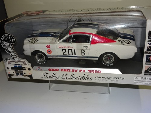Shelby collectibles ford - 1/18,