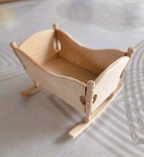 berceau miniature, maison de