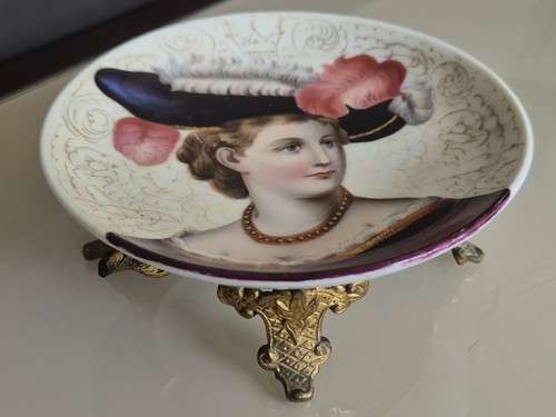 Assiette décorative - décorative, en