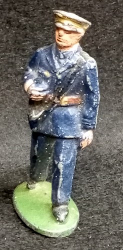 Quiralu figurine porte drapeau - quiralu,