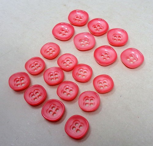 Lot boutons anciens en - de, 19