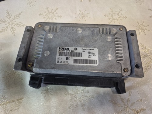 Calculateur moteur peugeot - calculateur,