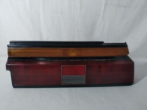 Feu arriere principal droit