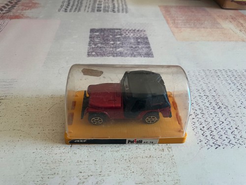 Ancienne voiture miniature - ancienne,