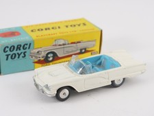 Corgi n° 215 Ford Thunderbird