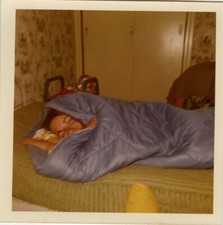 ANTIQUE PHOTO - VINTAGE SNAPSHOT - BEDROOM BED NAP SLEEPING BAG GAG