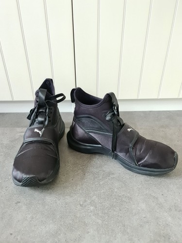 Baskets satin noir ballerine