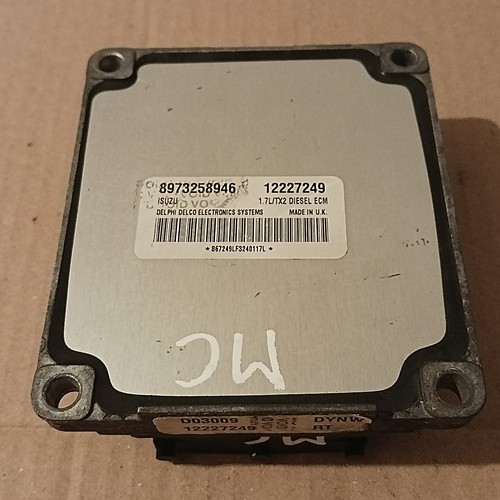 Calculateur moteur 8973258946 - calculateur,