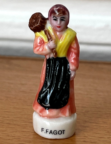 Grande fève femme fagot - la, au