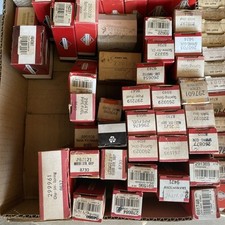 briggs & stratton engine parts Over 200 Pieces NOS