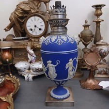 WEDGWOOD RARE LAMPE PÉTROLE