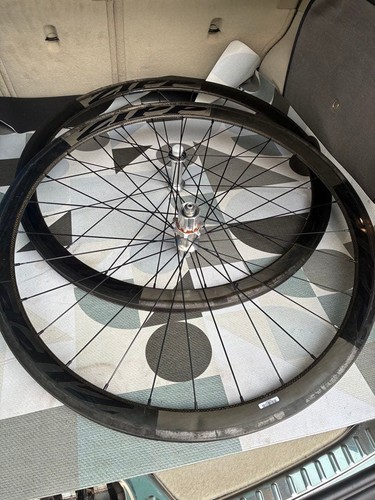Jeu roues avant - roues, et