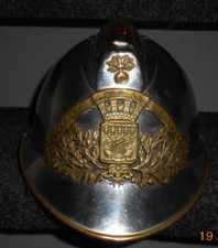 Casque Fluctuat Nec Mergitur