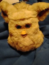 2005 Furby Caramel Syrup W/ Blue Eyes  Works Great!  Nice! Beak Intact 
