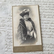 Photo 1890 CDV Fashion Hairdressing Hat Jewelry Photography 