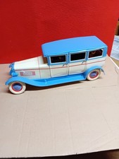 miniature voiture en tole a