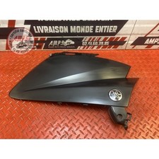 Flanc de carénage droit