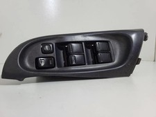 NISSAN ALMERA TINO V10 Panneau