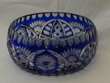 Coupe à fruits bleue en cristal de BOHEME. Diamètre : 17,5 cm.