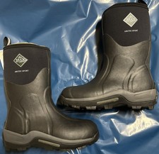 Men's Arctic Sport Mid Boot / Size M 9 - W 10