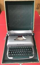 Vintage REMINGTON Mechanical Typewriter 