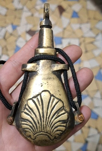 Poire poudre ancienne en - ancienne,