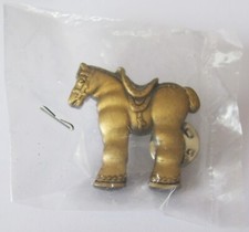 Pin's BOTERO AUX CHAMPS