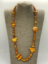 Ancien collier ambre long vintage perles de caramel jaune d'oeuf de la Baltiq...