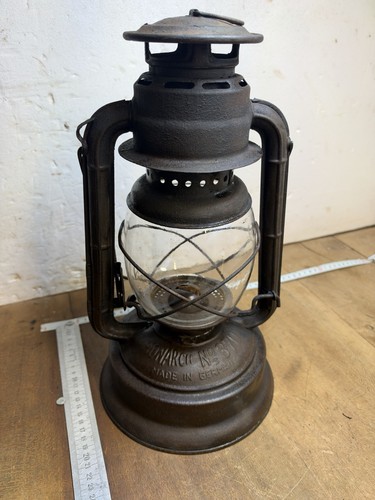 Ancienne lampe pétrole - ,