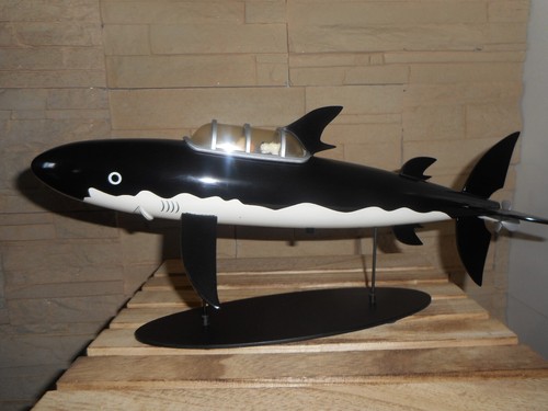 Requin tintin resine avec - requin, en