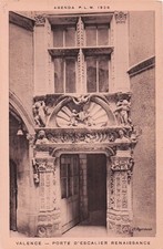 26 VALENCIA STAIRCASE DOOR RENAISSANCE
