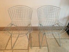 Chaises neuves style Knoll