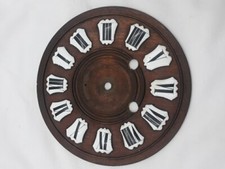 Cadran d'horloge avec chiffres à cartouches en tôle émaillée