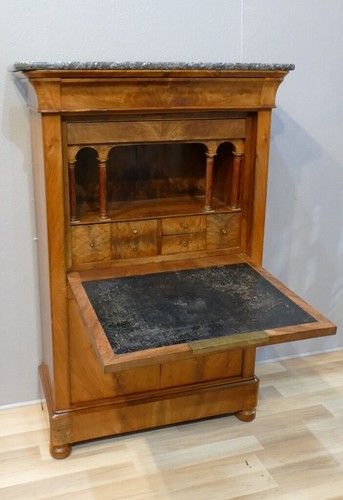 Bureau secrétaire droit - droit, a