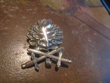 Insigne broche militaire style