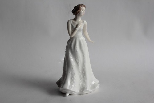 Figurine femme porcelaine - figurine,