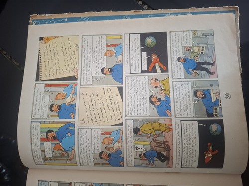 Album tintin marche sur - album, on