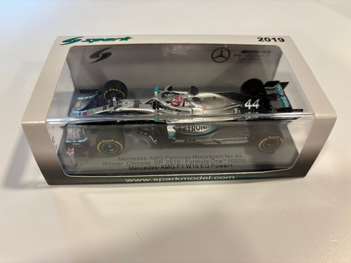 Spark s6071 mercedes w10 - 1/43,