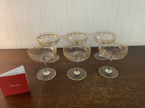 Coupes champagne modèle - 6, à