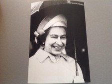 REINE ELISABETH II D'ANGLETERRE - QUEEN ELISABETH - PHOTO DE PRESSE ORIGINALE