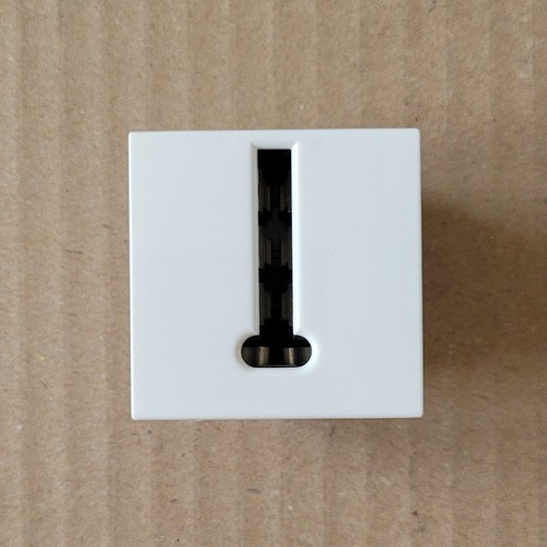 Legrand 74338 1 - 74338, prise