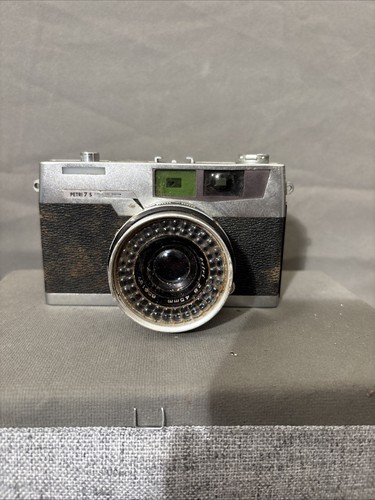 Petri 35mm film rangefinder - petri,